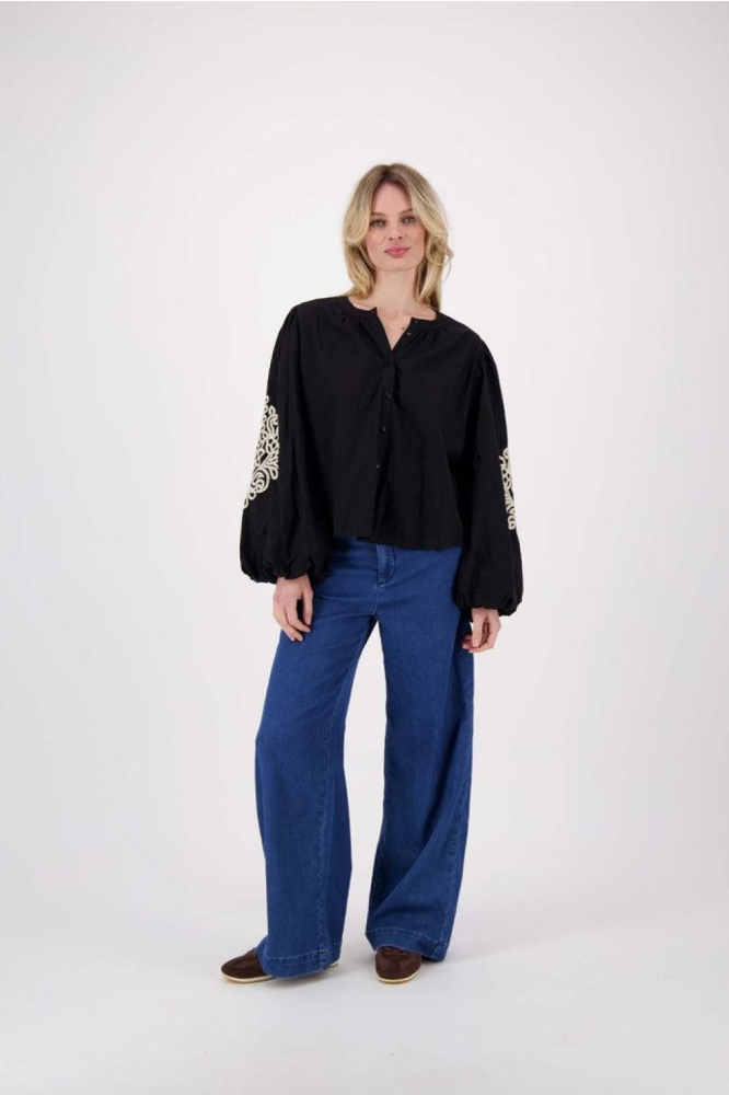 Zusss zwarte dames blouse | Model