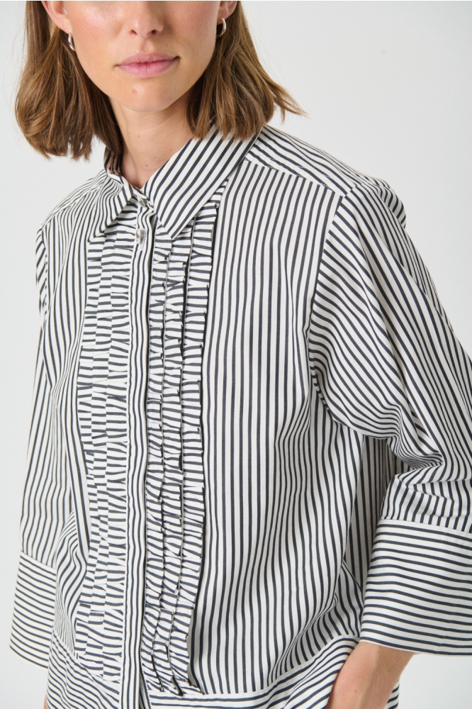 Part Two zwarte dames blouse | Close up