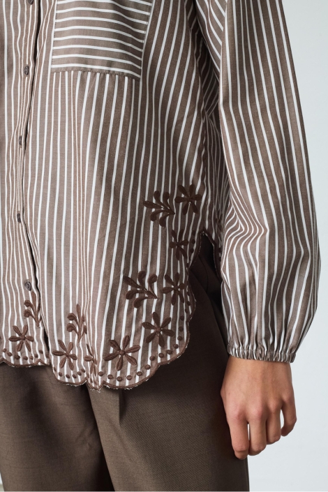 SisterS point bruine dames blouse | Close up