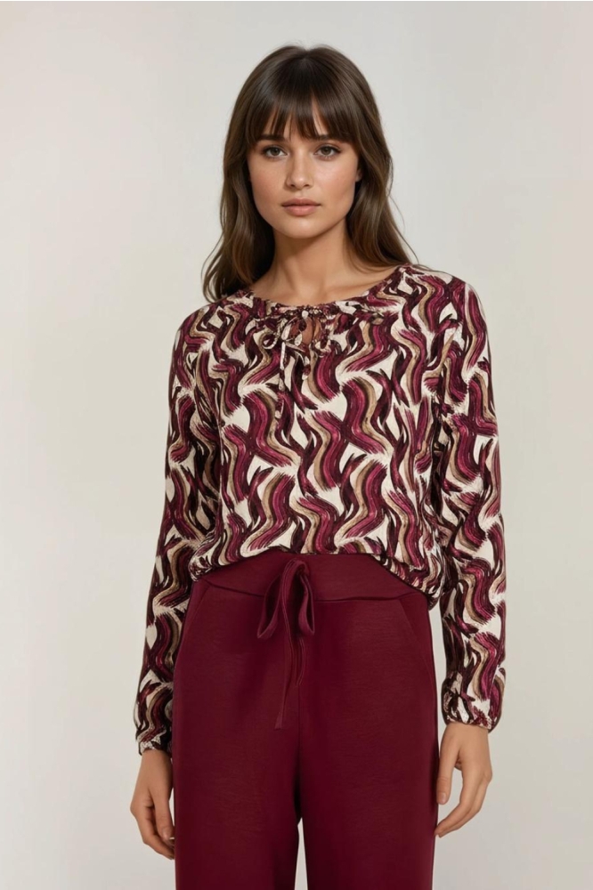 FOS Amsterdam bordeaux dames blouse | Sfeerbeeld, In situatie