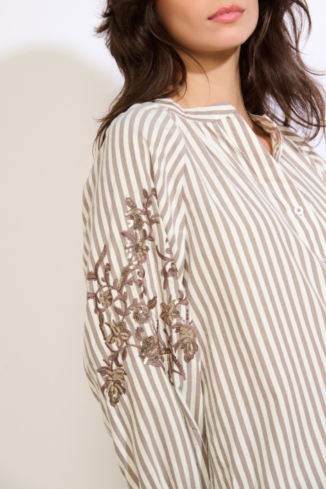 LolaLiza witte dames blouse | Unique Selling Point