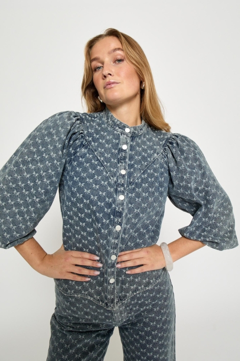 Minus blauwe dames blouse | Model vooraanzicht