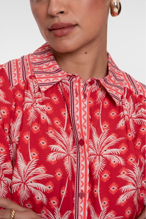 Geisha rode dames blouse | Close up