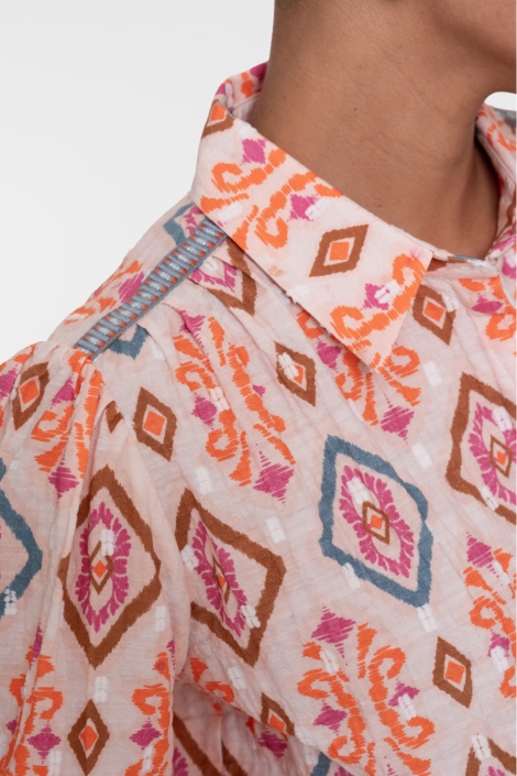 Geisha roze dames blouse | Close up