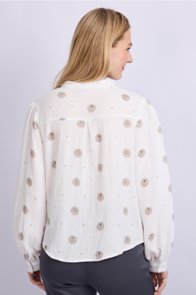 C&S The Label witte dames blouse | Model achteraanzicht