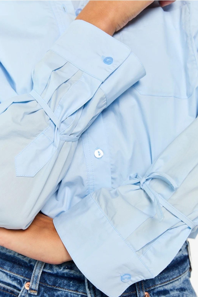 Aaiko blauwe dames blouse | Close up
