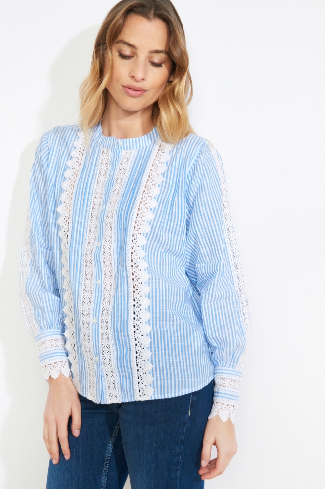 LolaLiza blauwe dames blouse | Model vooraanzicht