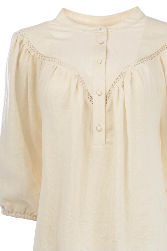 NED beige dames blouse | Close up