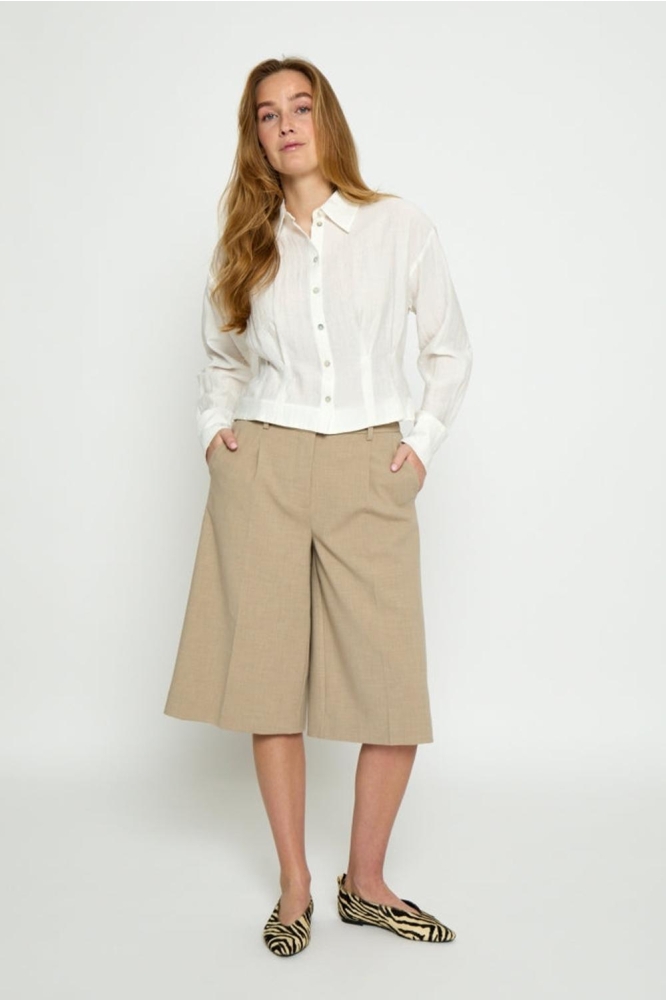 Minus ecru dames blouse | Model