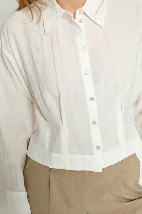Minus ecru dames blouse | Close up