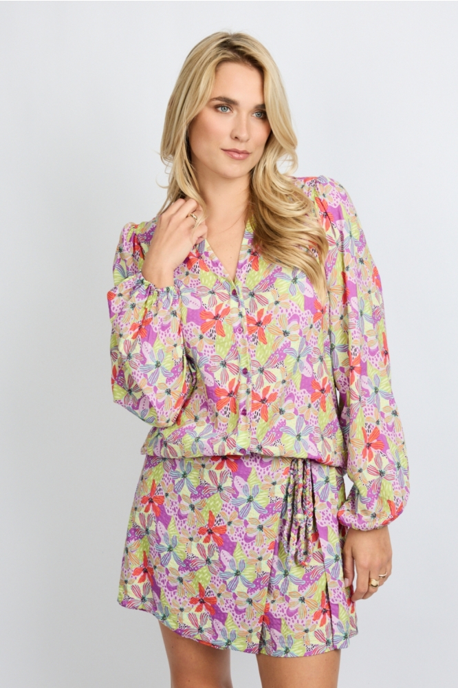 Fluresk multi color dames blouse | Model vooraanzicht