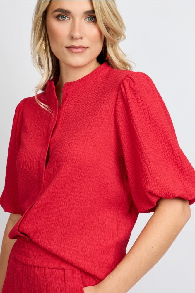 Fluresk rode dames blouse | Close up
