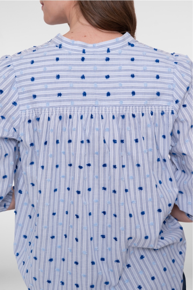 Geisha blauwe dames blouse | Model achteraanzicht