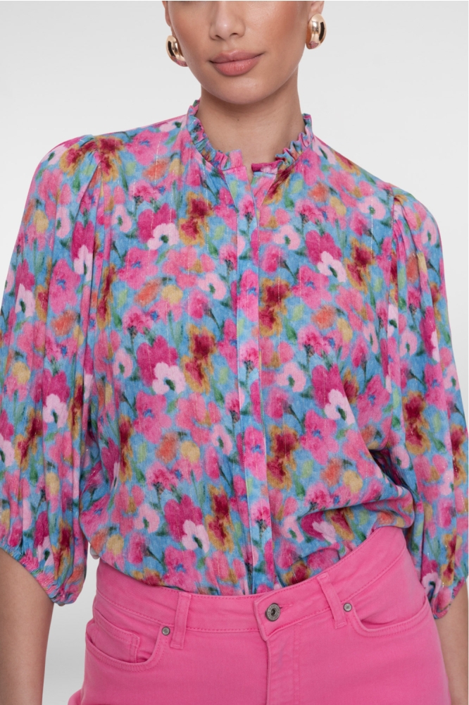 Geisha roze dames blouse | Model vooraanzicht