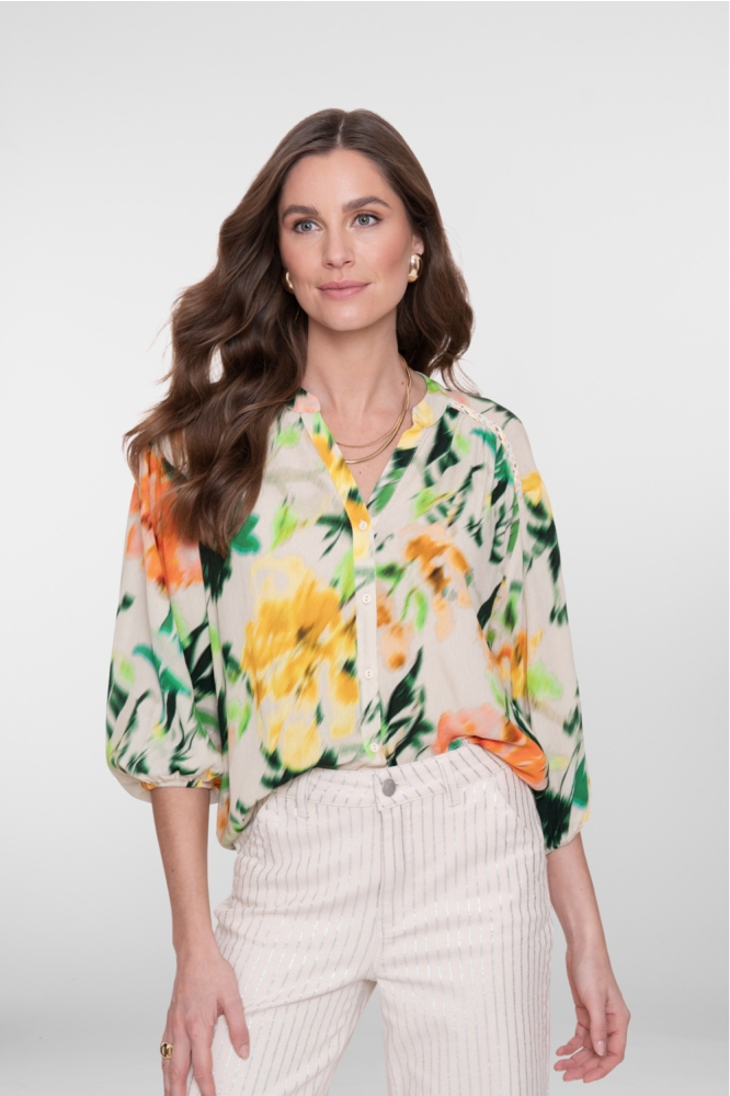 Geisha multi color dames blouse | Model vooraanzicht