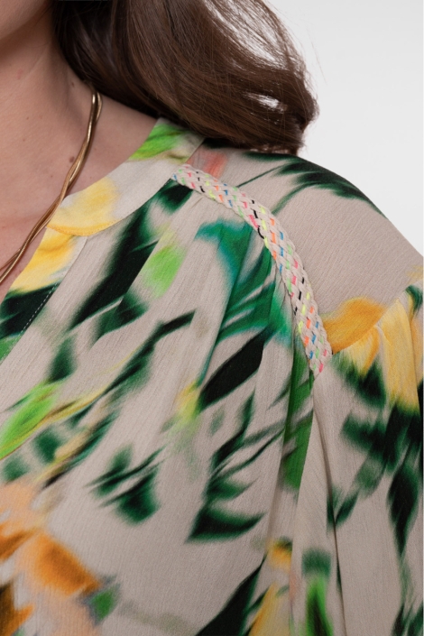 Geisha multi color dames blouse | Close up
