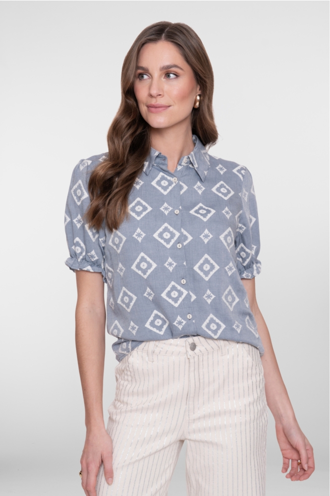 Geisha blauwe dames blouse | Model vooraanzicht