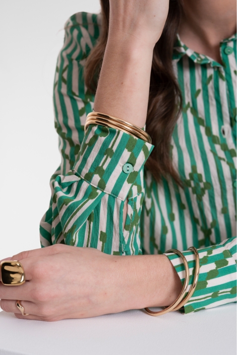 Geisha groene dames blouse | Close up