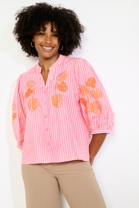 LolaLiza roze dames blouse | Model vooraanzicht