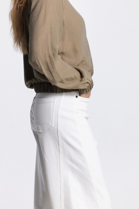 Juffrouw Jansen groene dames blouse | Close up