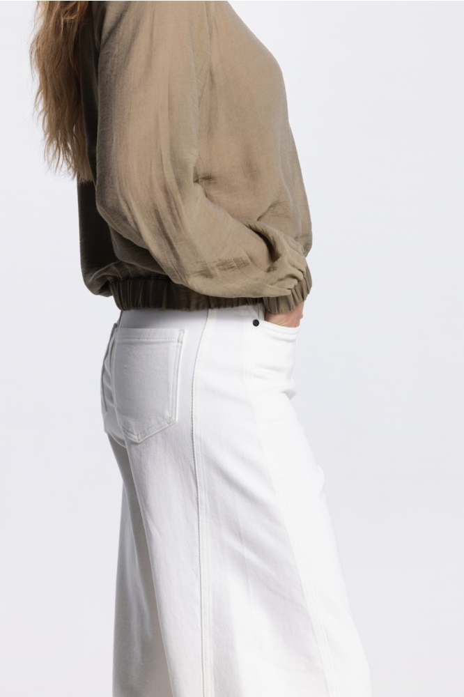 Juffrouw Jansen groene dames blouse | Close up