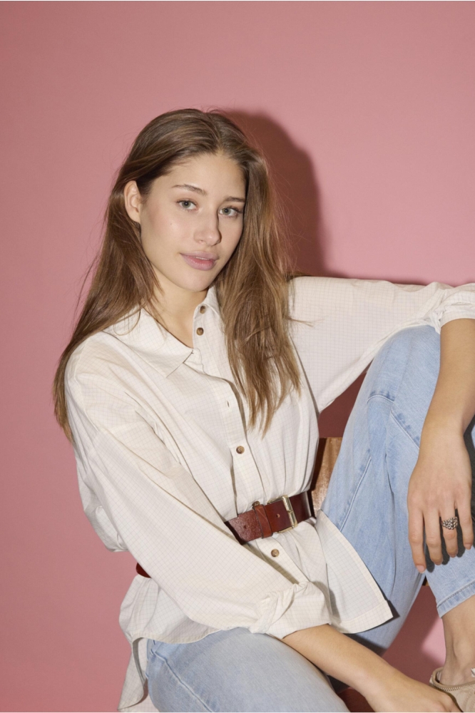 SisterS point witte dames blouse | Sfeerbeeld, In situatie