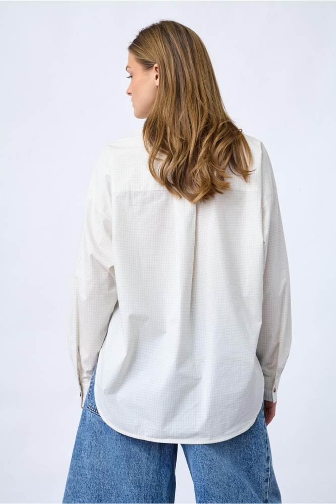 SisterS point witte dames blouse | Model achteraanzicht