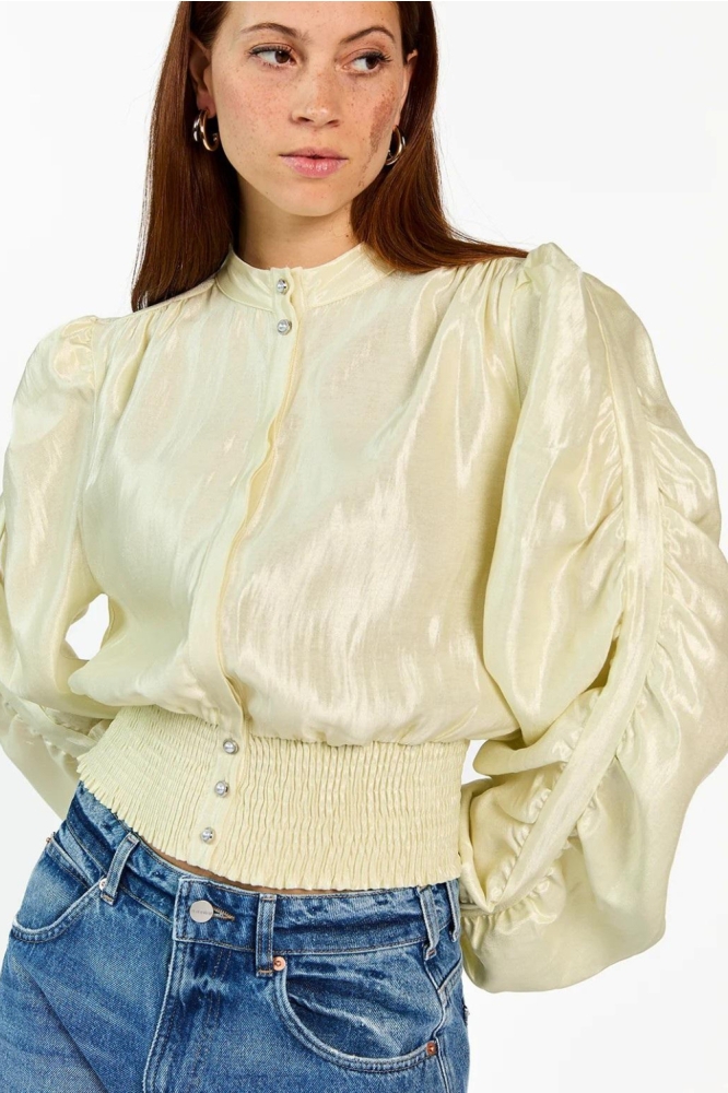 Aaiko gele dames blouse | Close up