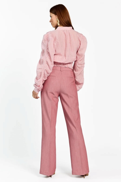 Aaiko roze dames blouse | Model achteraanzicht