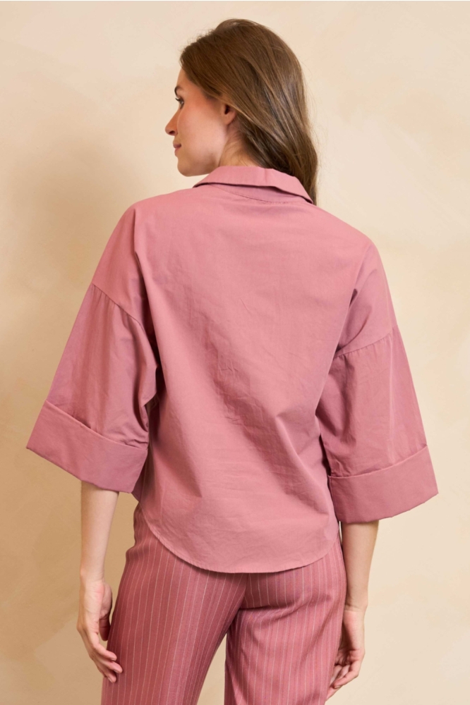 Lofty Manner roze dames blouse | Model achteraanzicht