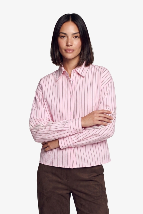 Fluresk roze dames blouse | Model vooraanzicht