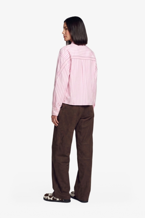 Fluresk roze dames blouse | Model achteraanzicht