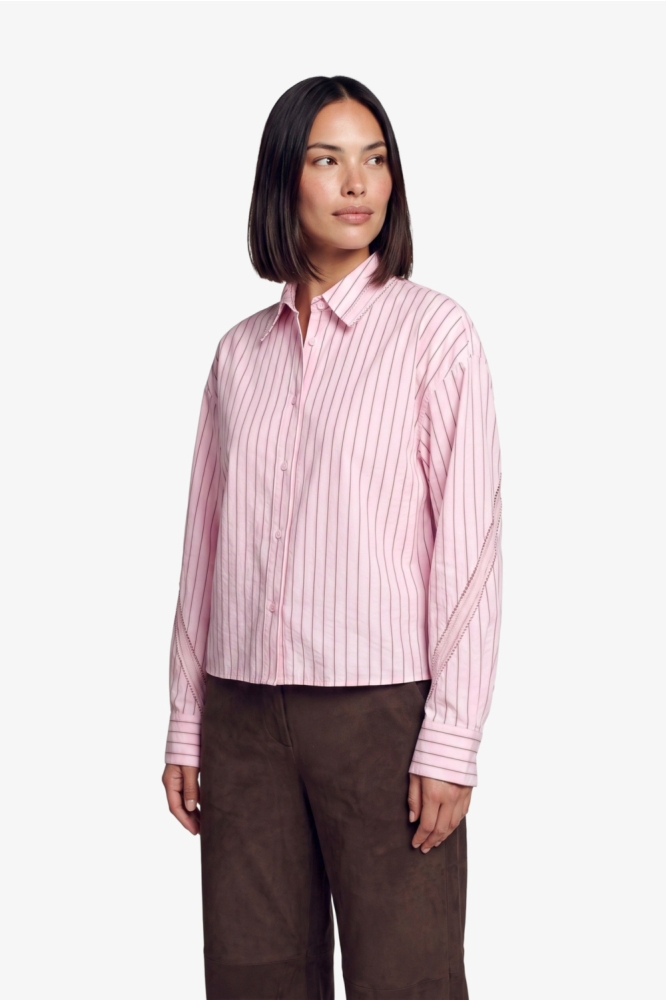Fluresk roze dames blouse | Model vooraanzicht