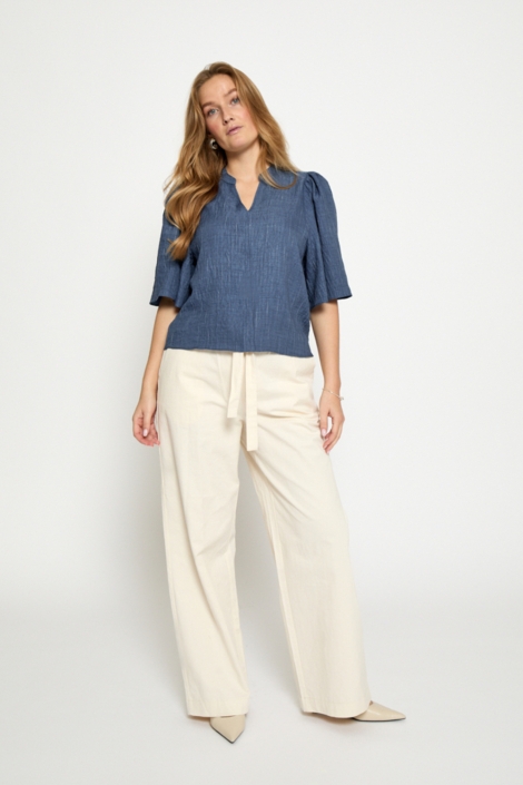 Peppercorn blauwe dames blouse | Model