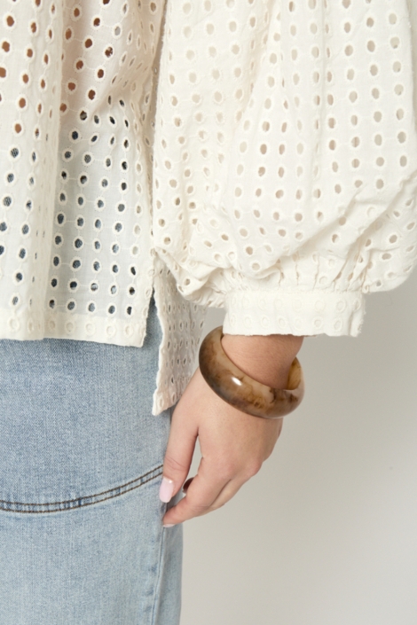 Peppercorn ecru dames blouse | Close up