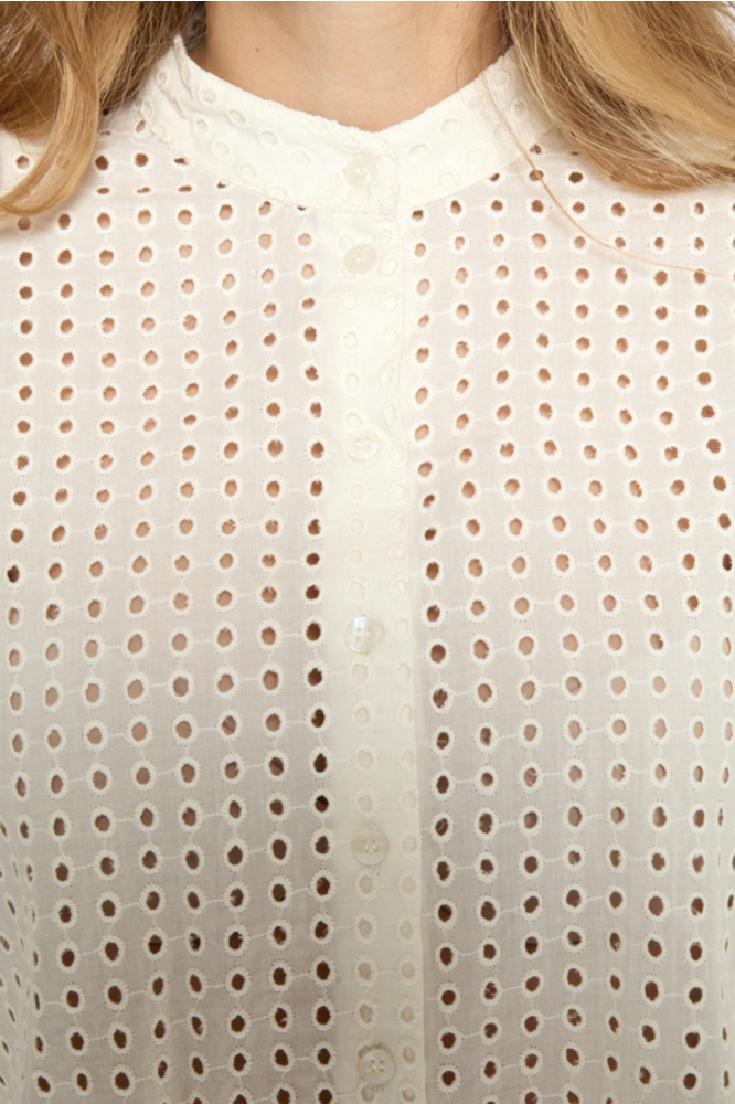 Peppercorn ecru dames blouse | Close up