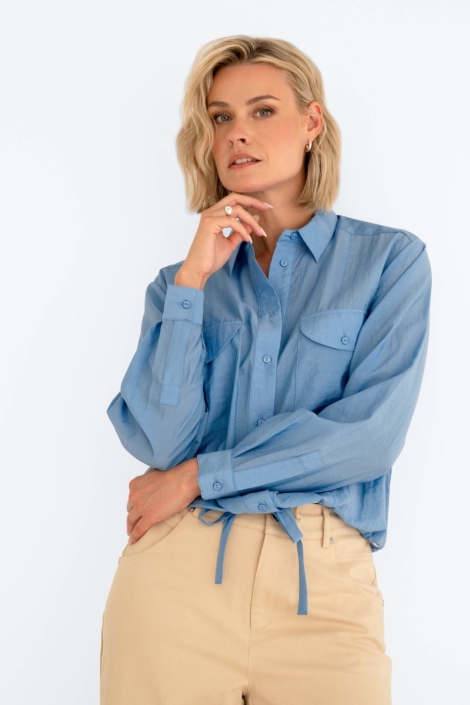 Maicazz blauwe dames blouse | Model vooraanzicht