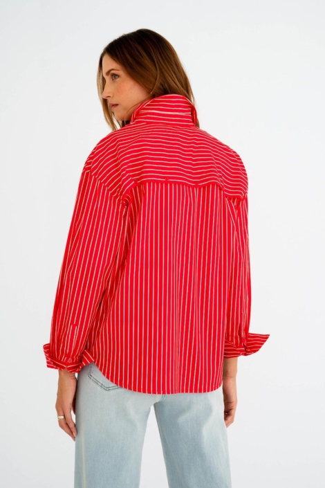 Maicazz rode dames blouse | Model achteraanzicht