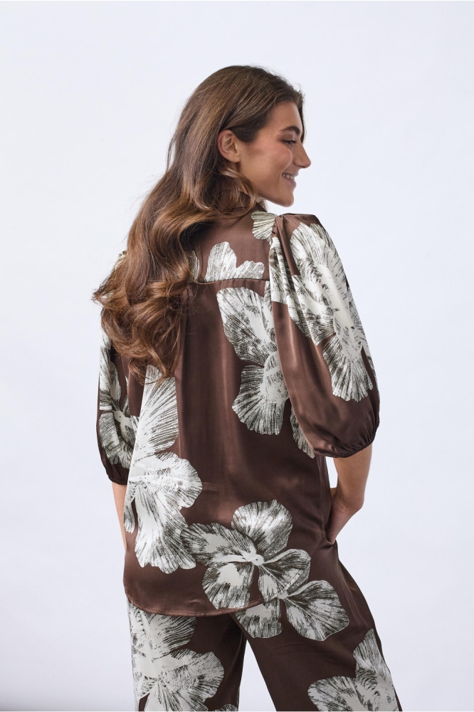 SisterS point bruine dames blouse | Model achteraanzicht