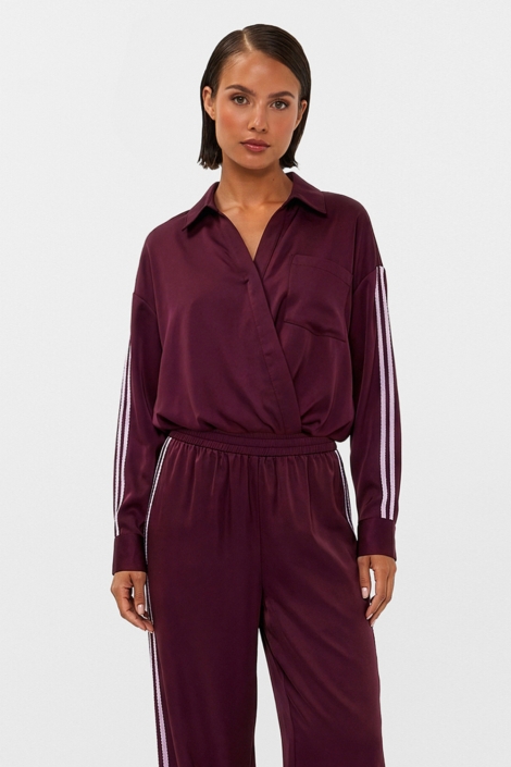 Studio Amaya paarse dames blouse | Model vooraanzicht