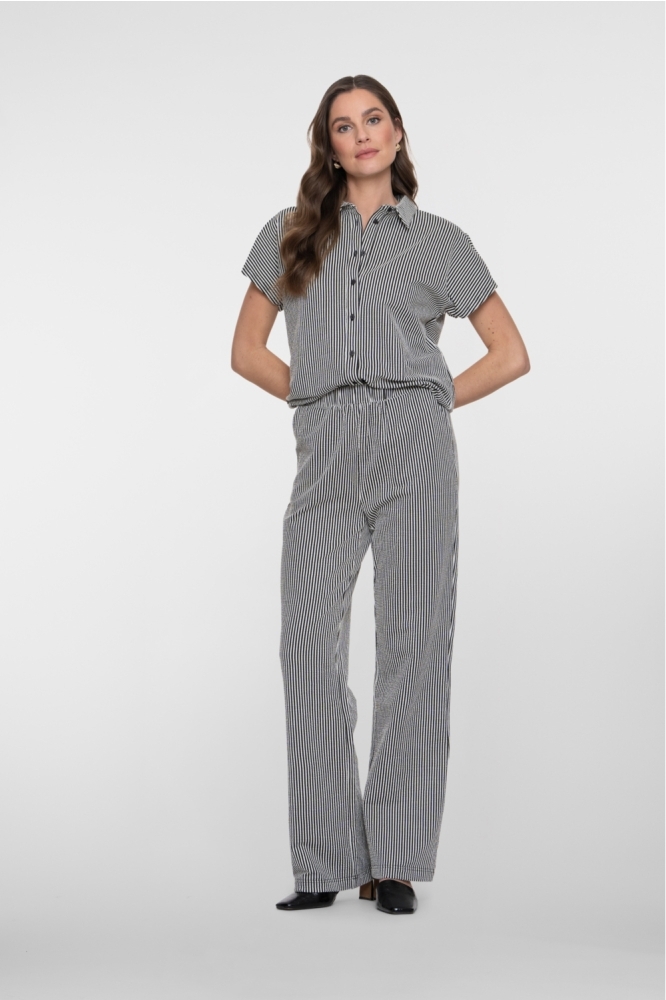 Geisha zwarte dames blouse | Close up