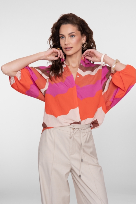 Geisha multi color dames blouse | Model vooraanzicht