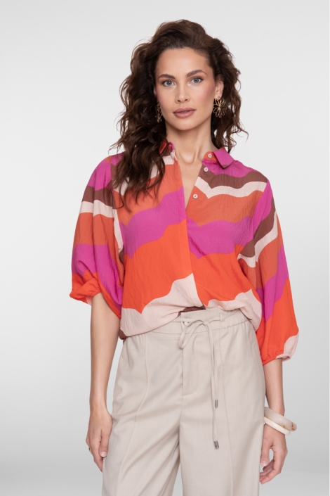 Geisha multi color dames blouse | Model vooraanzicht