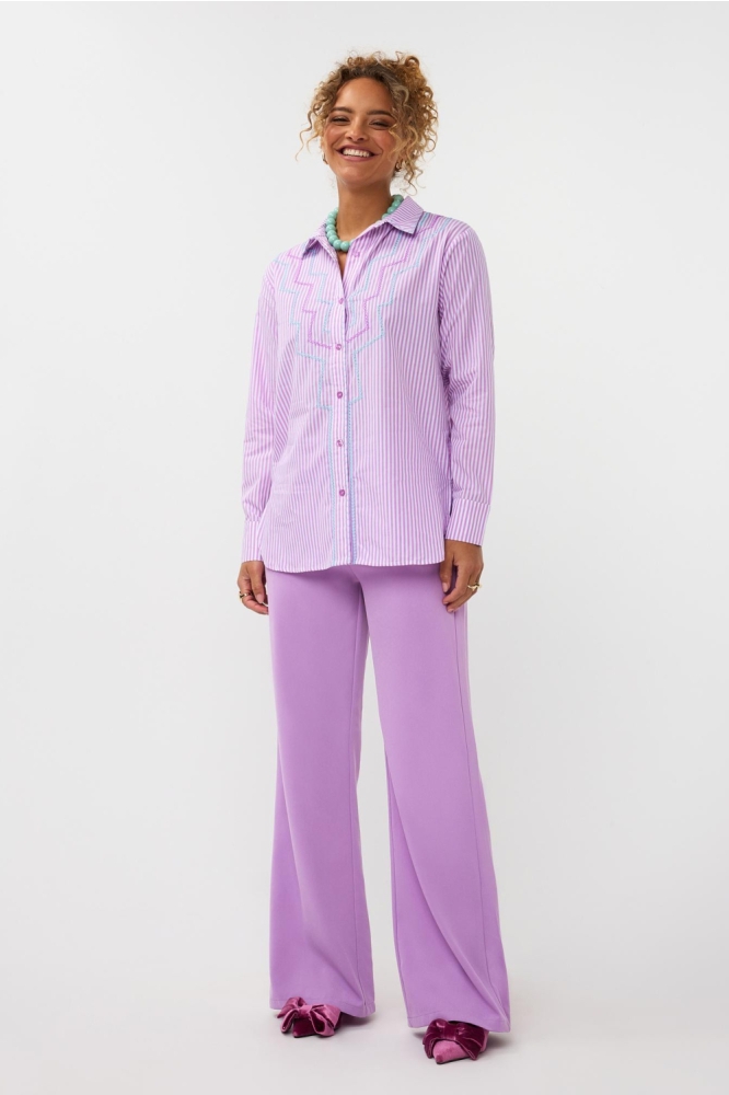 Ydence paarse dames blouse | Model