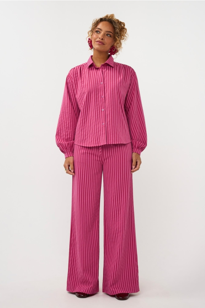 Ydence roze dames blouse | Model