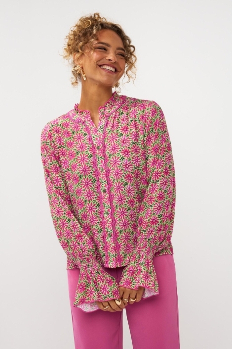 Ydence roze dames blouse | Model vooraanzicht