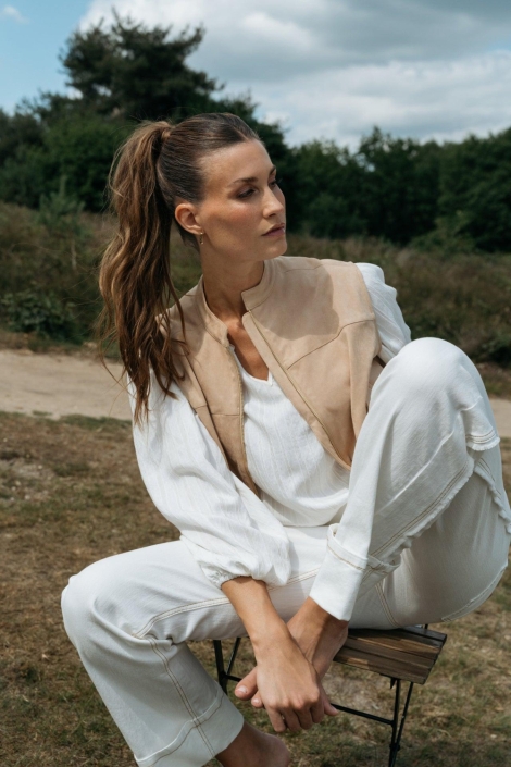 Maicazz ecru dames blouse | Sfeerbeeld, In situatie