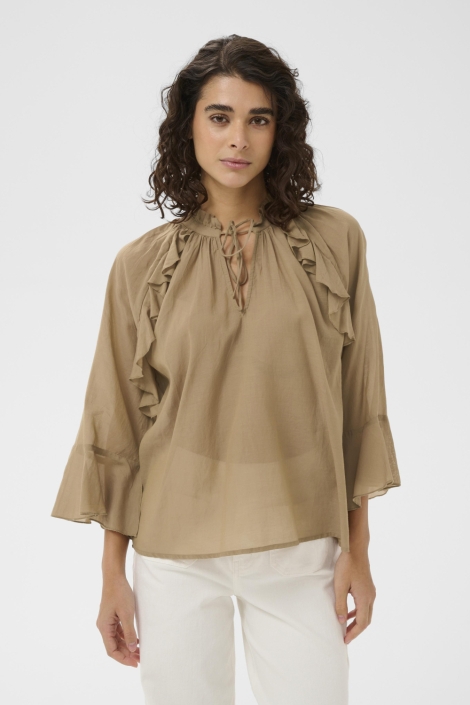 Kaffe camel dames blouse | Model vooraanzicht