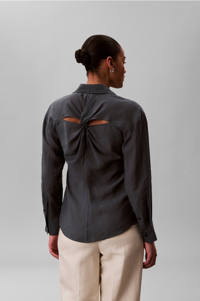 Calvin Klein blauwe dames blouse | Model achteraanzicht