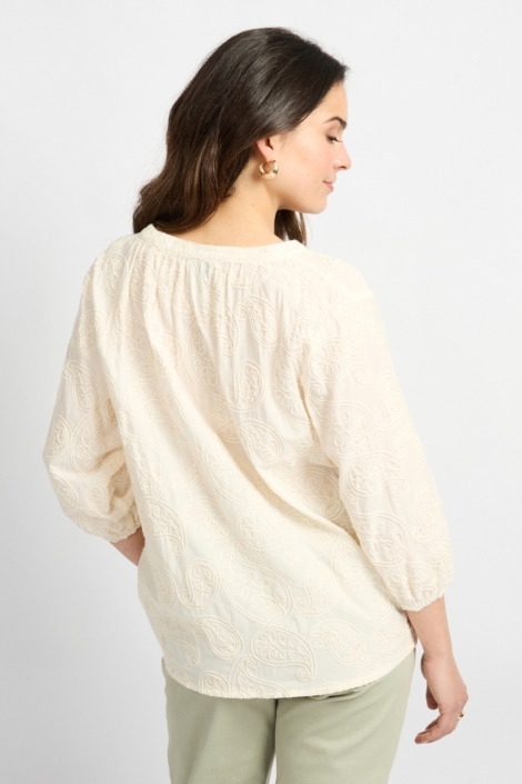 C&S The Label beige dames blouse | Model achteraanzicht